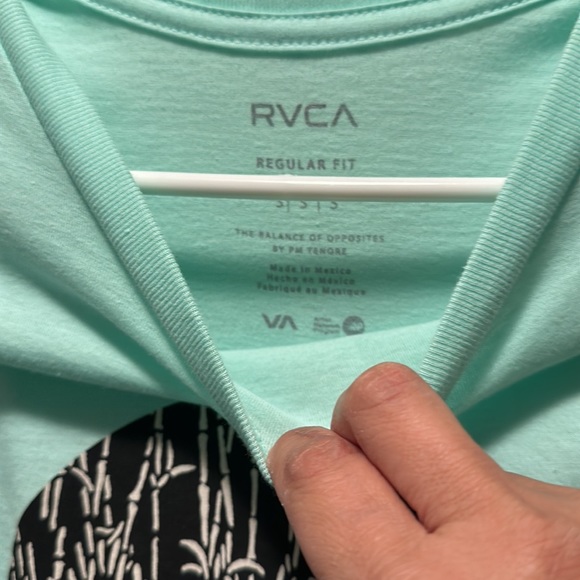 NWT RVCA men’s top size small - Picture 4 of 6
